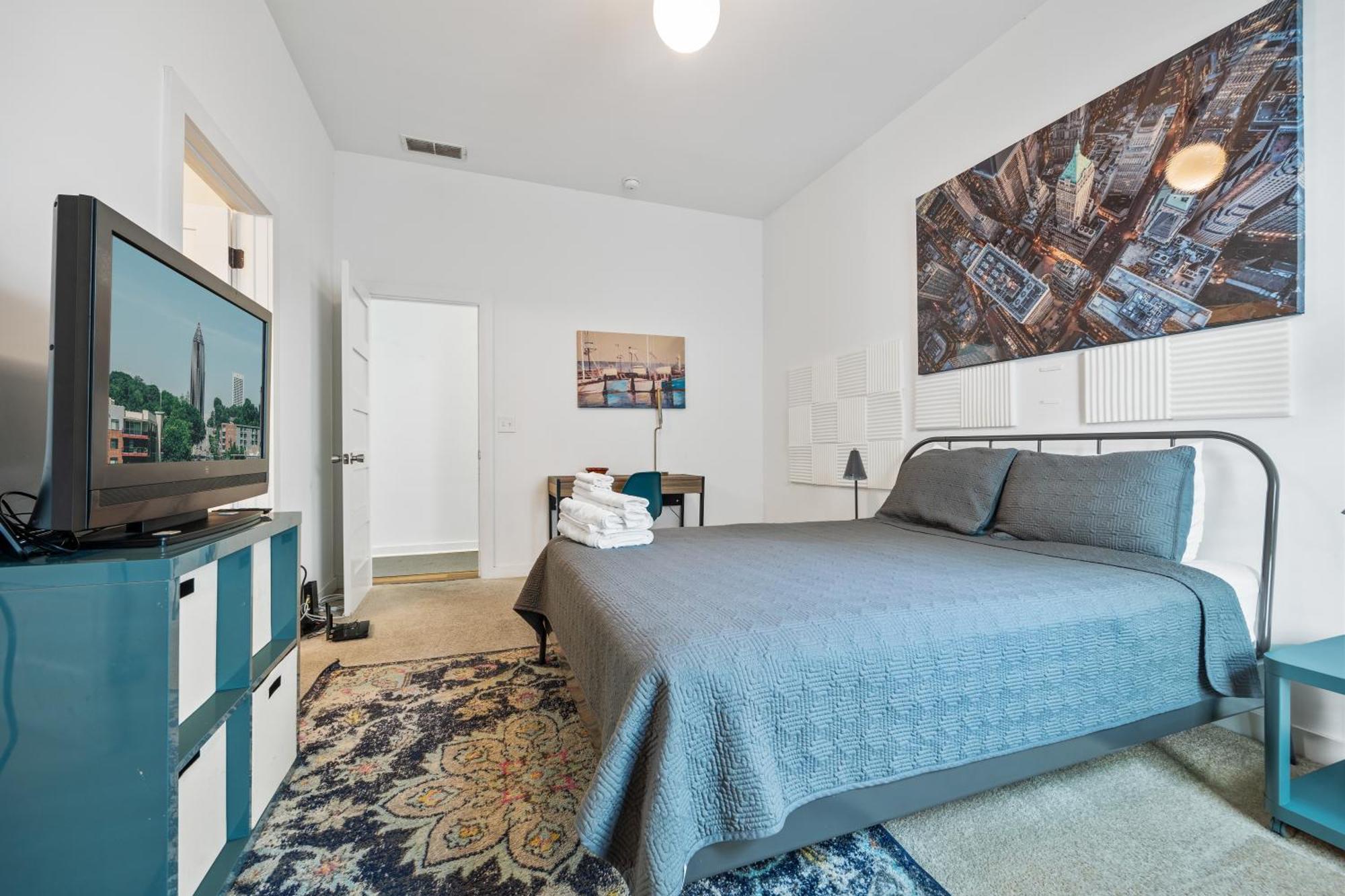 3 Bedroom House With Parking, Wi-fi And Washer-dryer Ferienhaus *